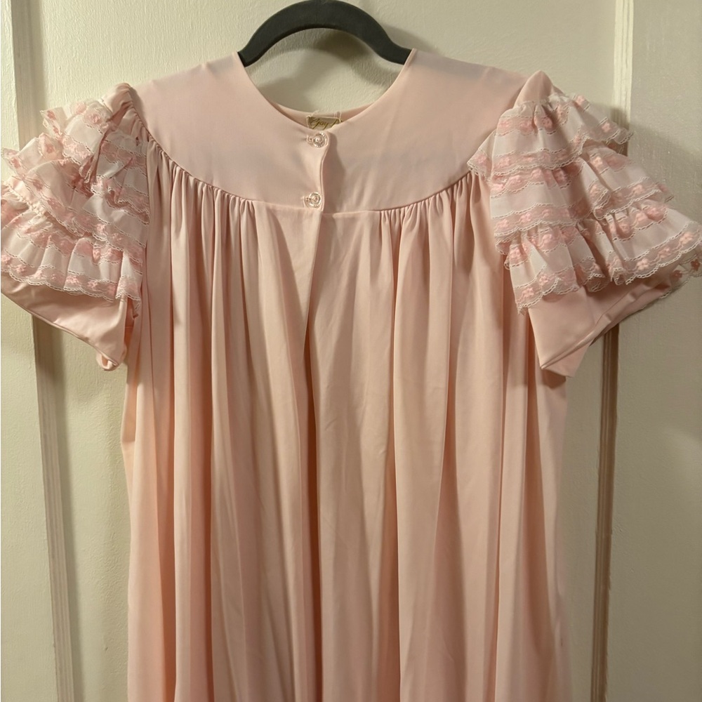 Charming Pink vintage nightgown and robe